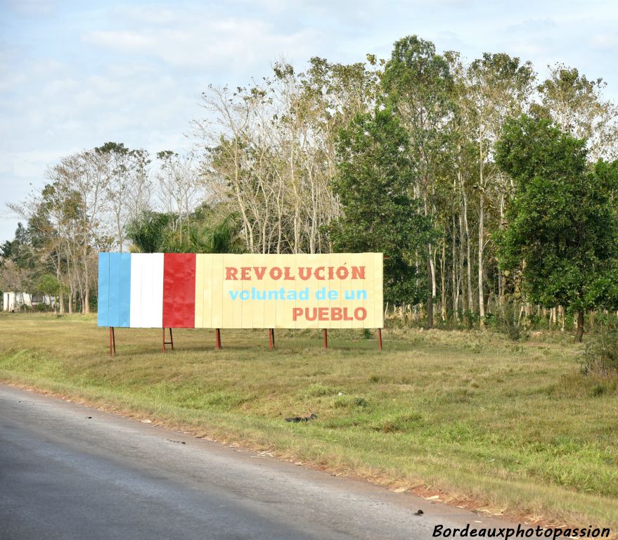 "La Révolution, volonté d'un peuple".