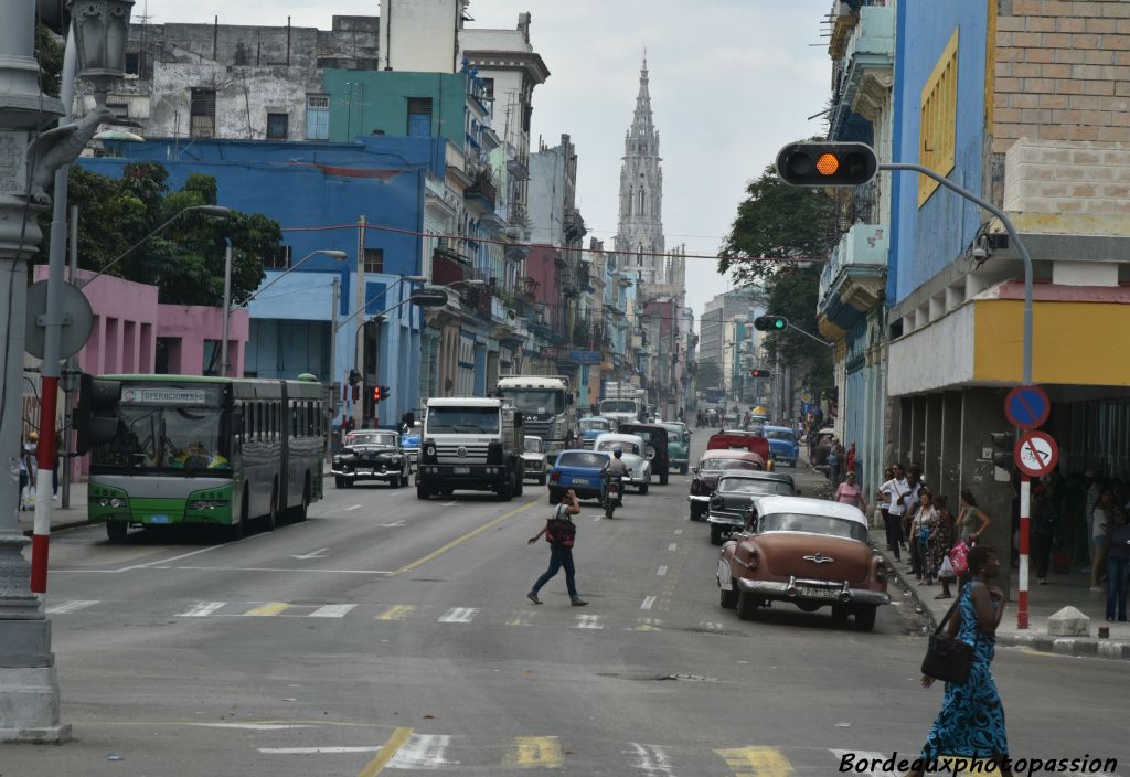Les moyens de transports sont nombreux à Cuba. Certains sont le fruit du blocus américain.