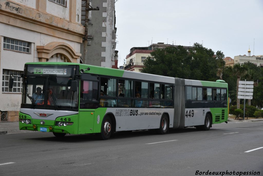 Un parc de bus très variés plus ou moins récents...