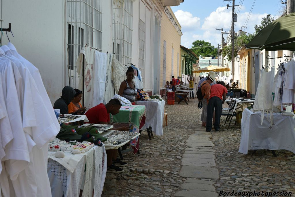 L'artisanat local est très développé car les touristes sont nombreux à Trinidad.