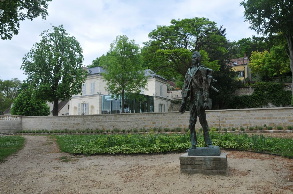 Une statue pour rappeler que le célèbre peintre impressionniste a vécu seulement 70 jours à Auvers-sur-Oise...