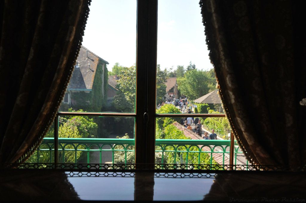 Depuis l'étage, Monet avait une belle vue sur la rue principale de Giverny.