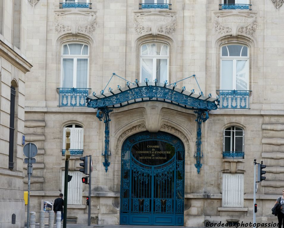  Un bâtiment Art nouveau élaboré par les plus grands noms de l'École de Nancy. 