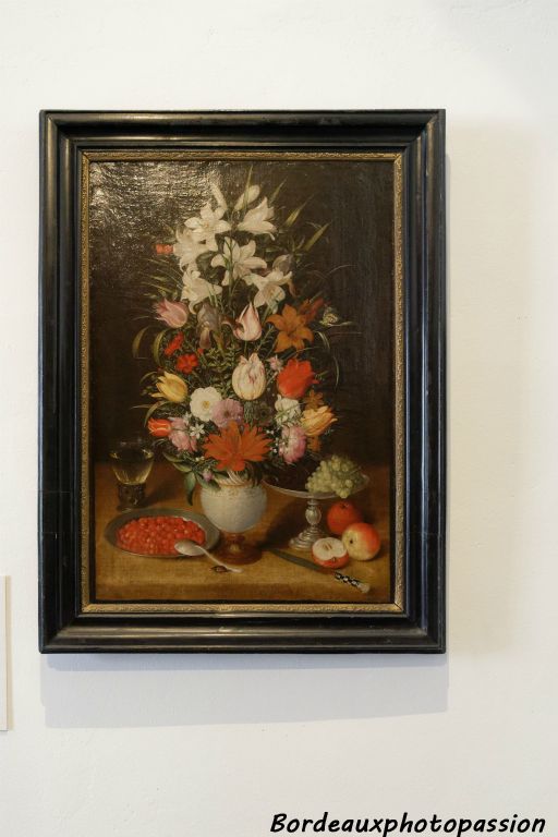Georg Flegel (1566-1636) , vase de fleurs avec coupe de fruits et verre d'eau.