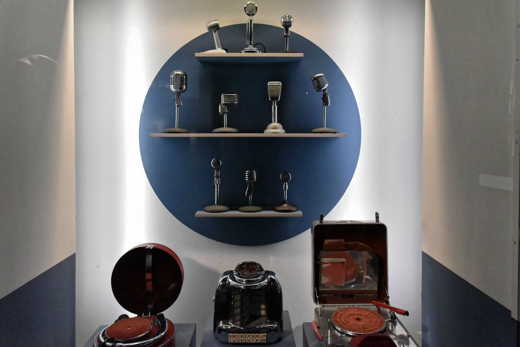 Ensemble de micros streamline 1935-1945, tourne-disque d'Oskar Schlemmer