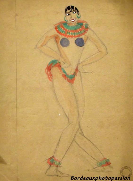 Charlotte Perriand avait lu le roman La garçonne. Elle portait des cheveux courts et a été séduite par Joséphine Baker qu'elle a croquée. Joséphine Baker vers 1925, crayon et aquarelle sur carton