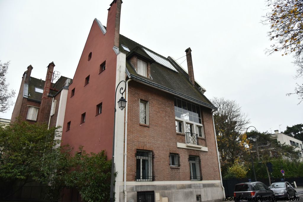 André Malraux a occupé le duplex du premier étage de 1945 à 1962 où il créa la plupart de ses écrits sur l'art.