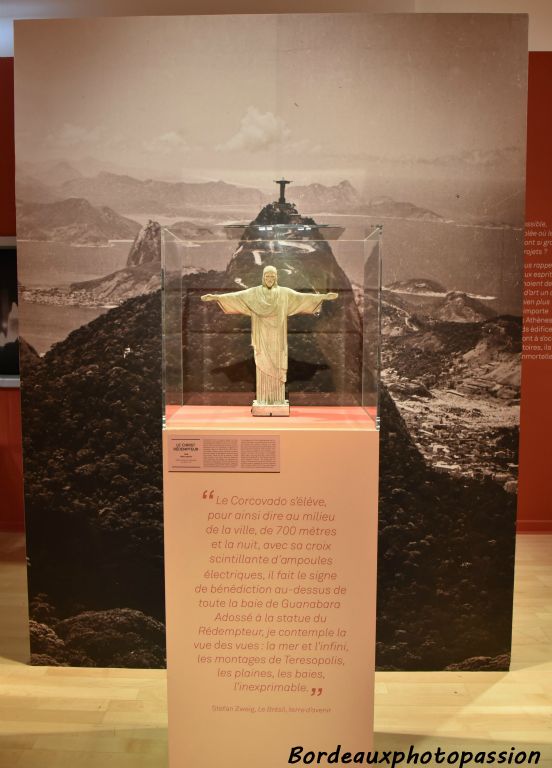 Paul Landowki eut de nombreuses commandes à l'étranger dont le Christ Rédempteur du Corcovado au Brésil en 1931. Ici plâtre patiné.