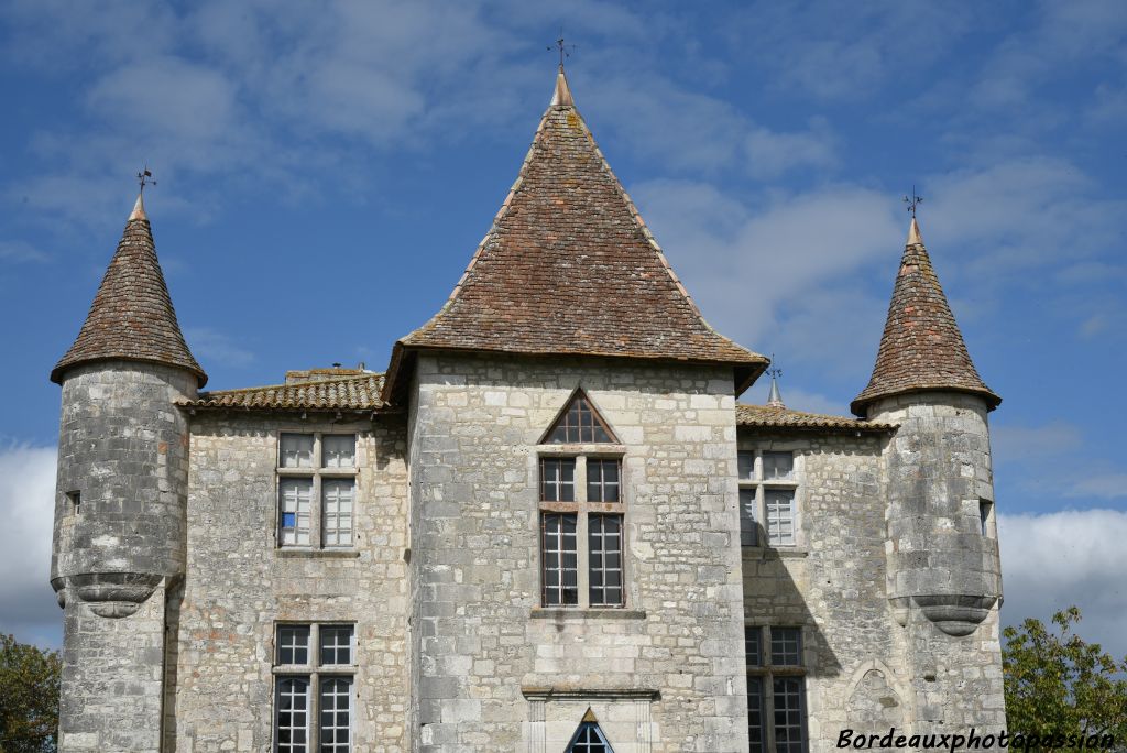 Son architecture est caractéristique de la fin du Moyen-Âge.