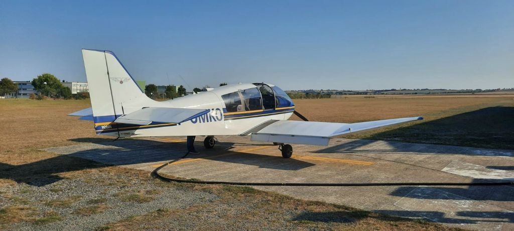 Notre Robin 400 est prêt à l'aéroport de Saintes-Thénac.