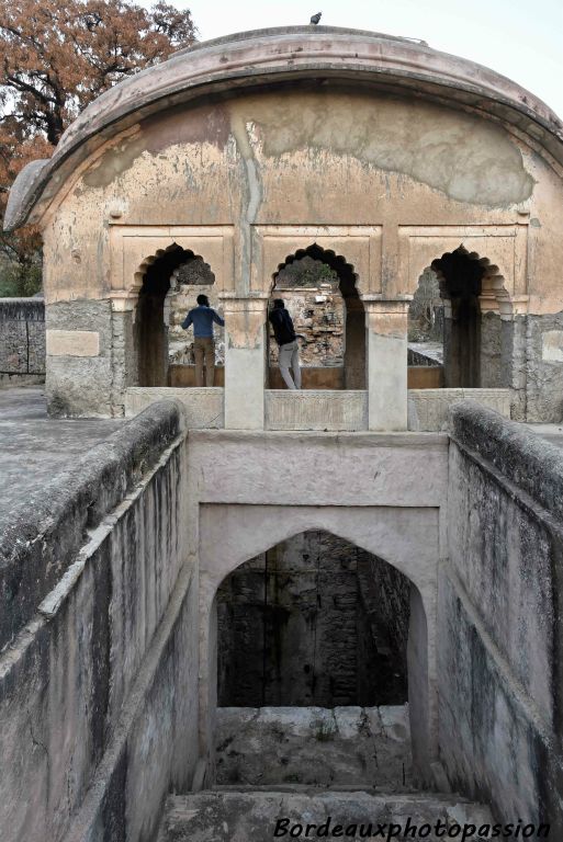 Dans une région aussi aride, il était utilisé pour stocker l’eau de la mousson, en prévision de la saison sèche.